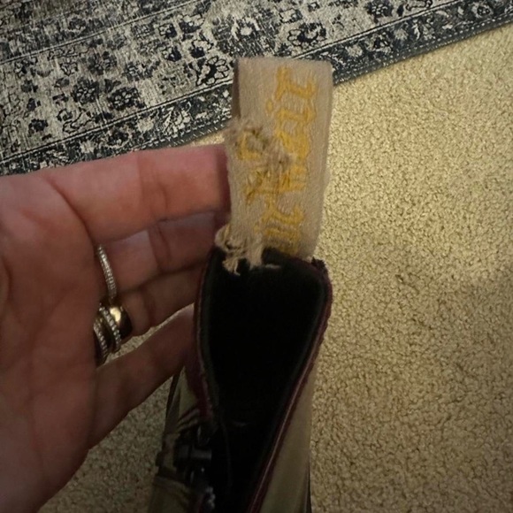 Maroon jadon doc martens! - Picture 3 of 3